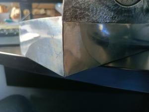 Superbe coffret sculpté en étain et cuir signe "Reival"