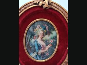 Marie-Antoinette d'après Vigée Le Brun, miniature ovale sur ivoire.