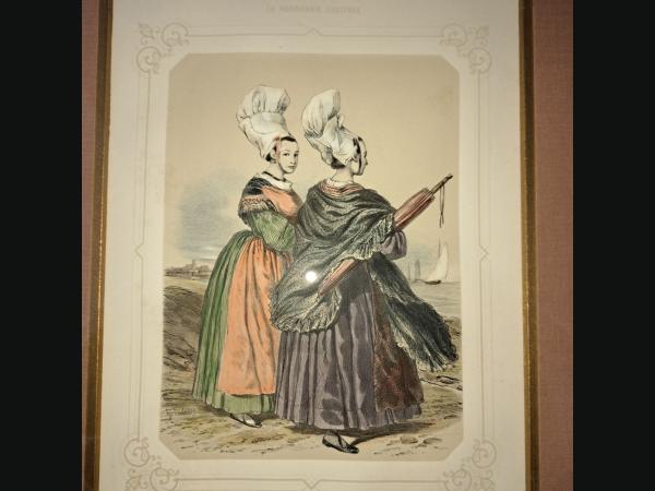 Lalaisse lithographie 19e Costumes femmes de Luc Calvados Normandie.