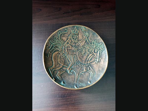Ancienne coupelle roi Gradlon en bronze imaginée par Pierre Toulhoat