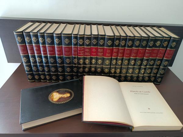 Série complète 24 volumes de "Ces femmes qui ont fait l'histoire" T.B.E.