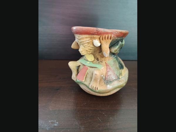 PICHET ANTHROPOMORPHE Culture Aztèque, Mexique central (reproduction)