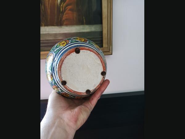 Vase , poterie Talavera (Mexique) des années 1950 avec poignées en ruban.
