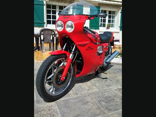Moto Guzzi Le Mans 3